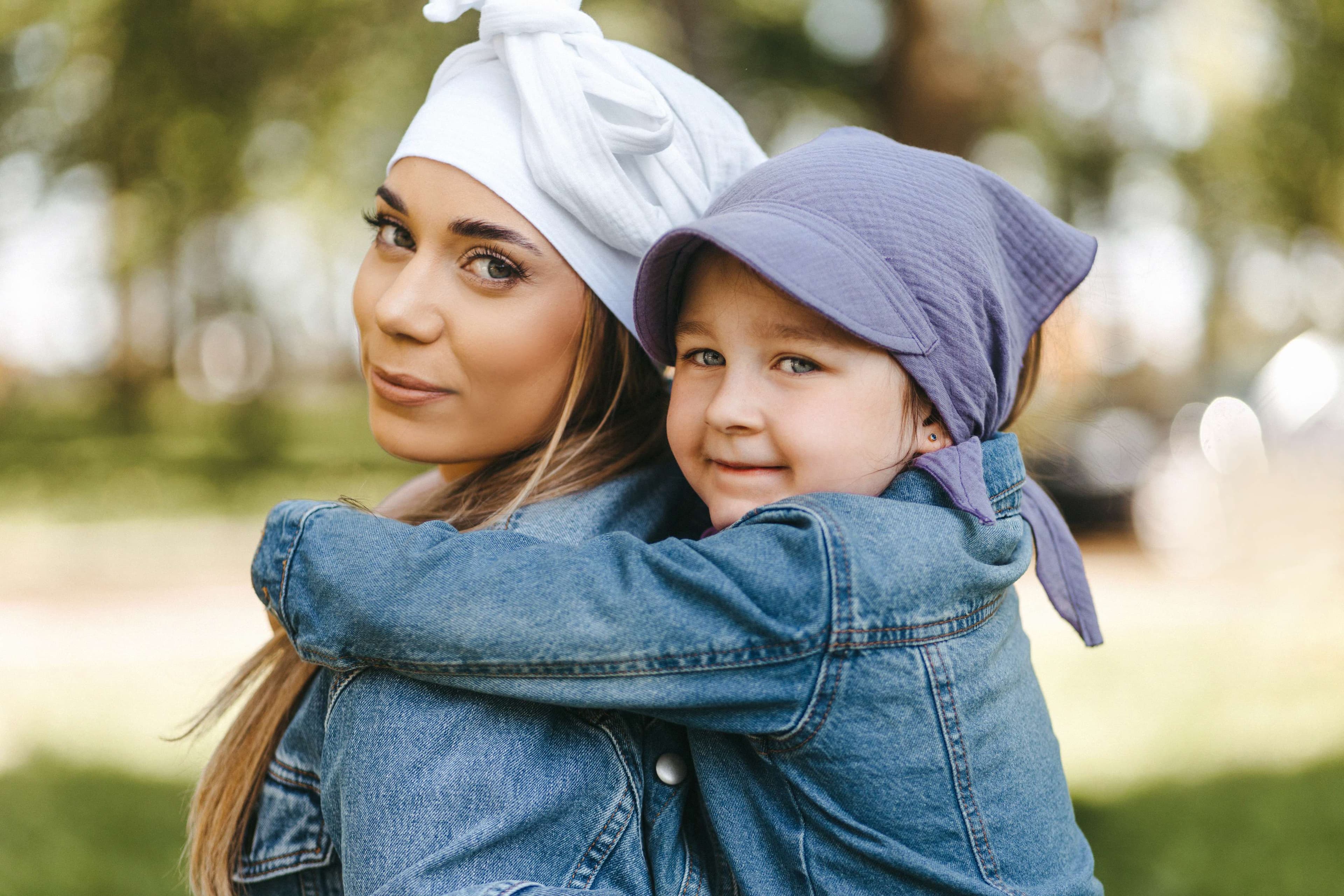 Matka i córka w turbanach