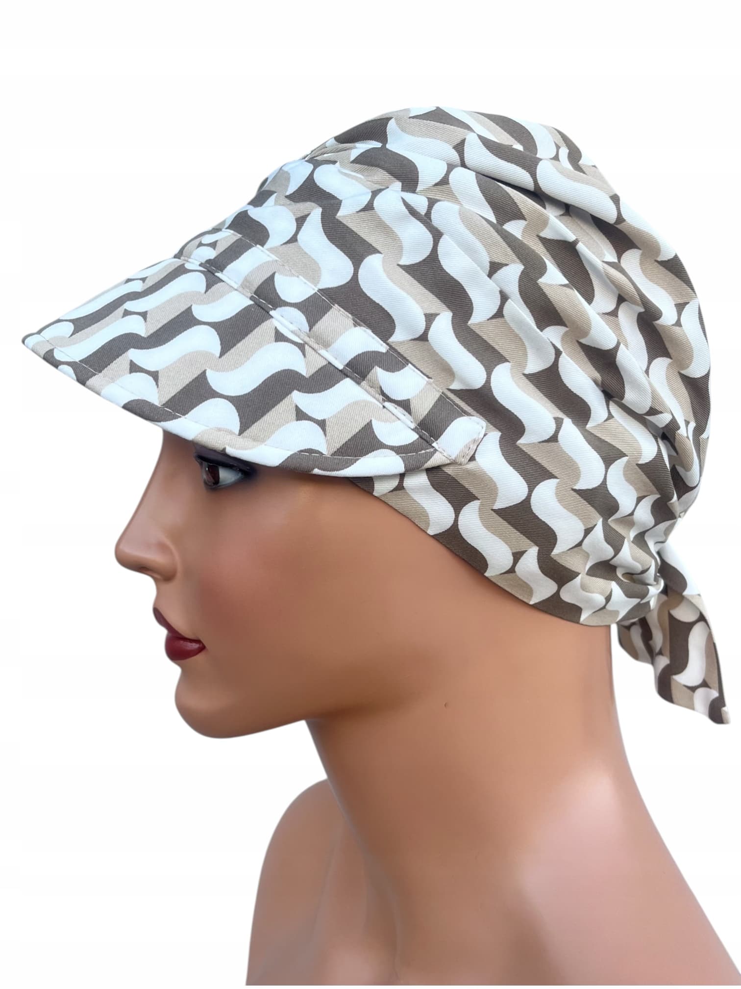 Tess z daszkiem w-418