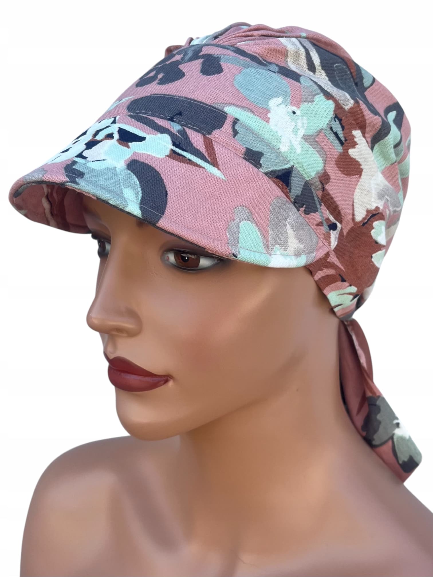 Tess z daszkiem x-84