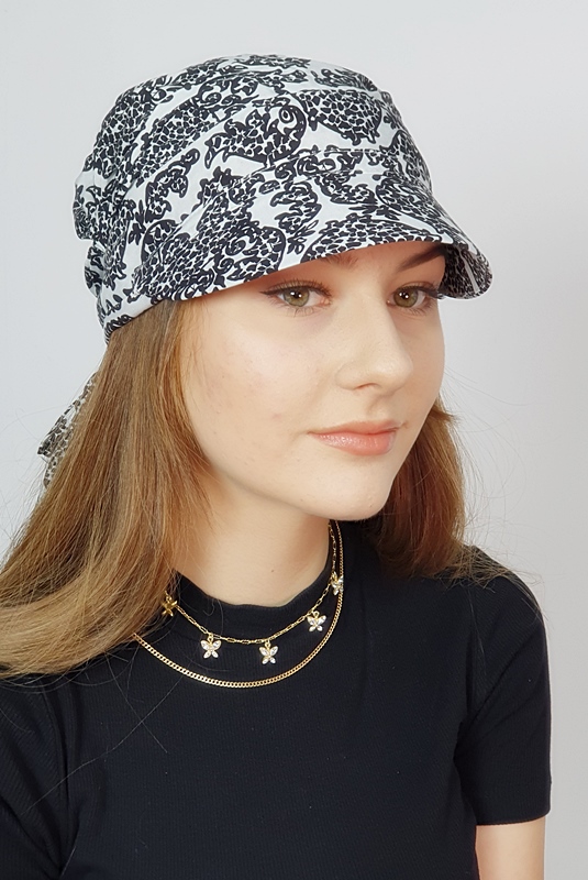 Lara z daszkiem w-010